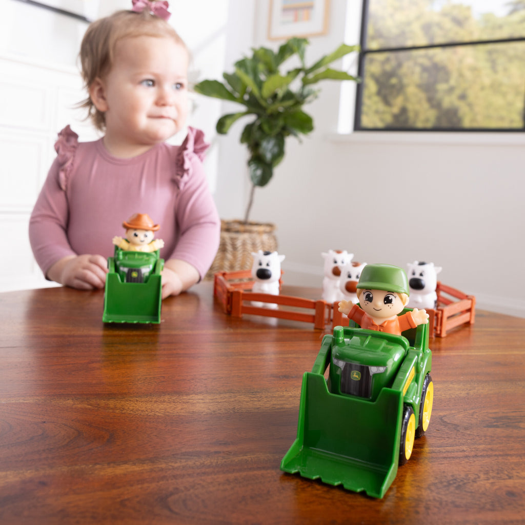 John Deere Cows Are Out Play Set