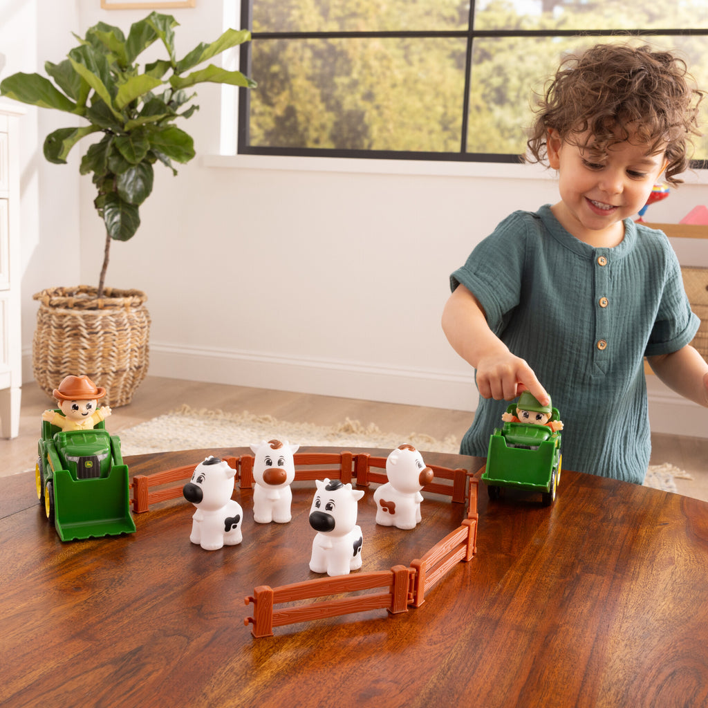John Deere Cows Are Out Play Set